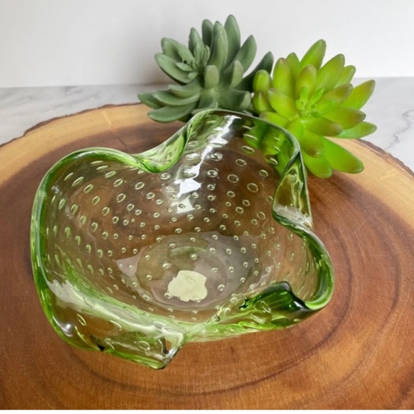 Vintage Handmade Hand Blown Controlled Bubble Folded Sides Green Dish - Picture 3 of 10